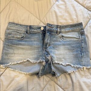Victoria’s Secret Denim Short - Size 8